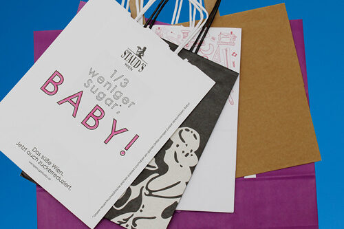 preiswerte papiertaschen mit druck, papierkordeltaschen